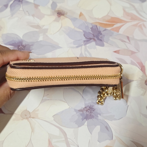 Coach Blush Pink Leather Card Holder Wallet - Picture 4 of 4